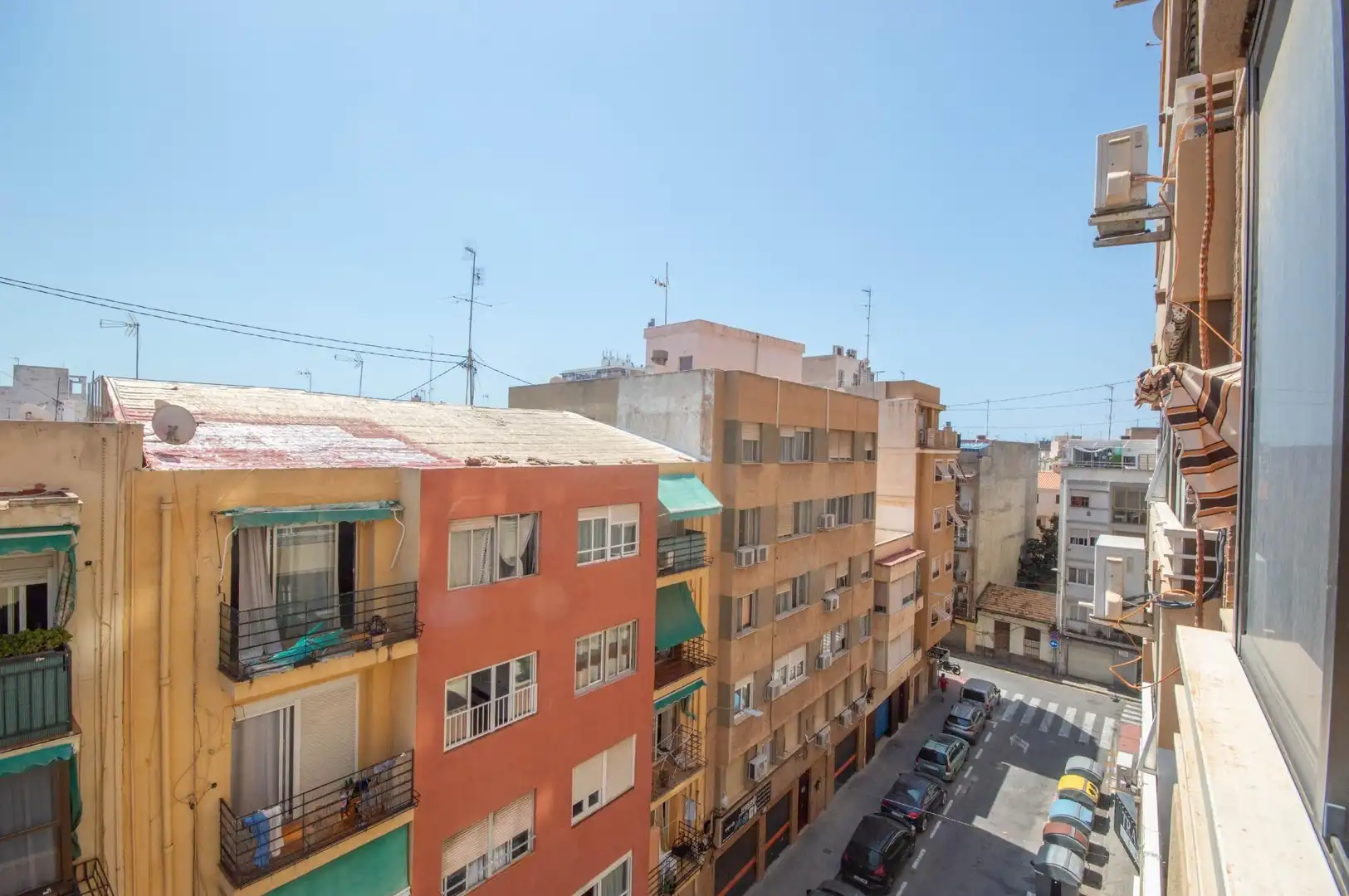 Vista exterior de Piso en venta en Alicante / Alacant con Aire acondicionado y Balcón