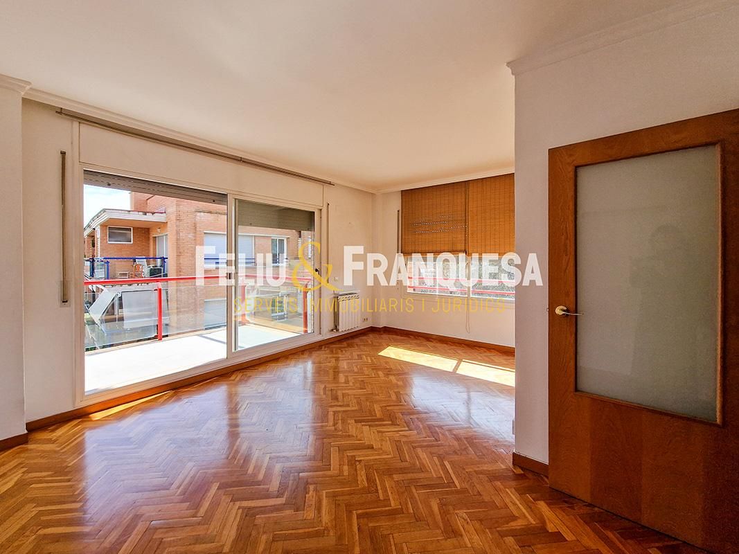Sala d'estar de Àtic en venda en Sant Cugat del Vallès amb Calefacció, Terrassa i Traster