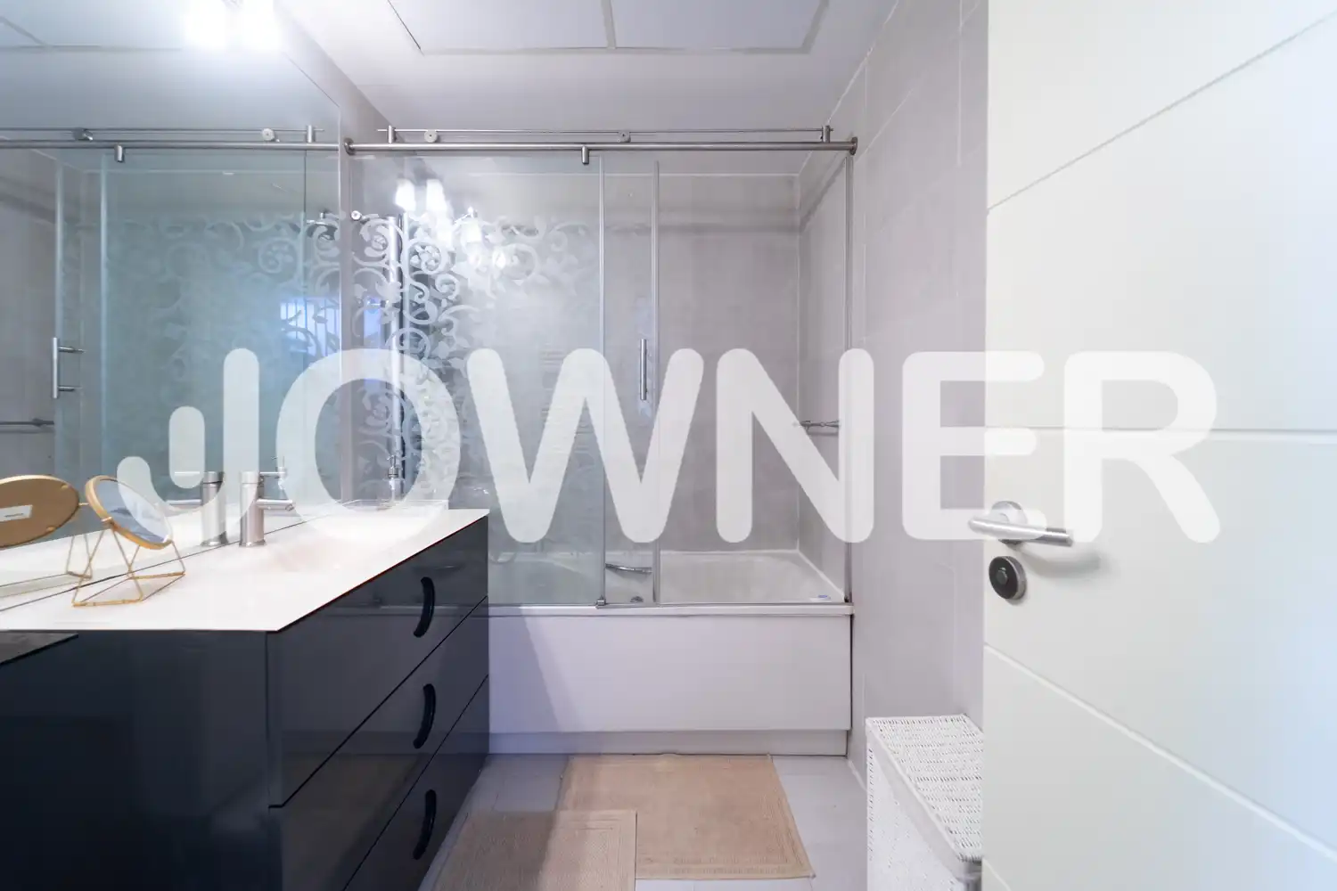 Bathroom of Duplexes for rent in Madrid  with Air Conditioner, Heating and Terrace