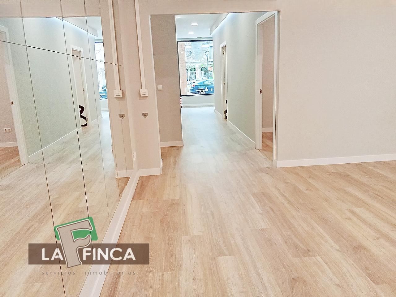 Local en venta en Oviedo 