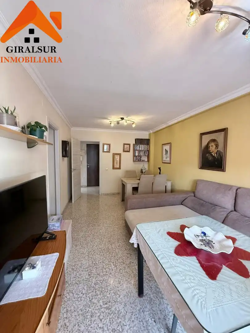 Living room of Flat for sale in Sevilla  with Air Conditioner and Terrace