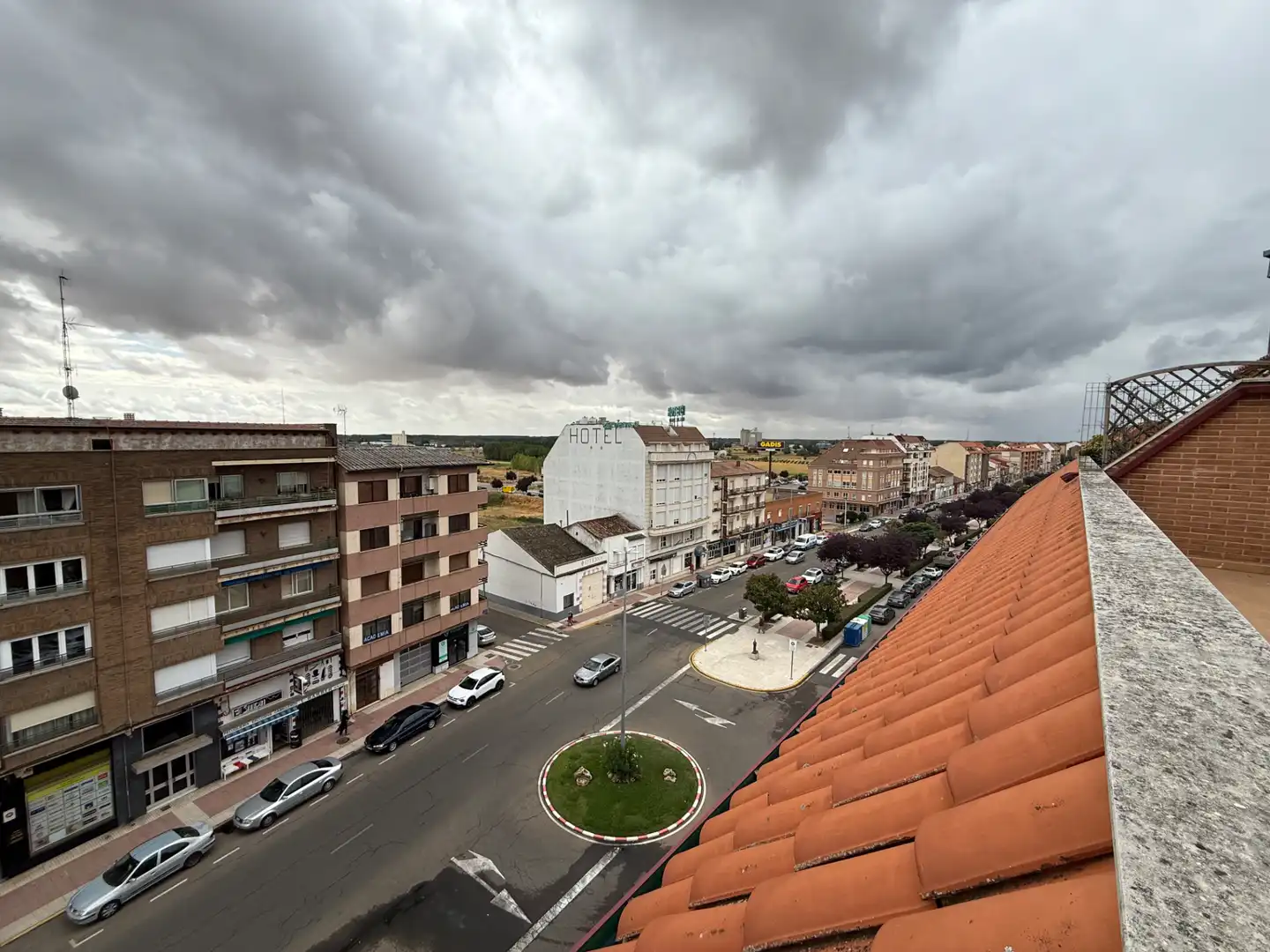 Vista exterior de Piso en venta en Benavente con Calefacción, Terraza y Balcón