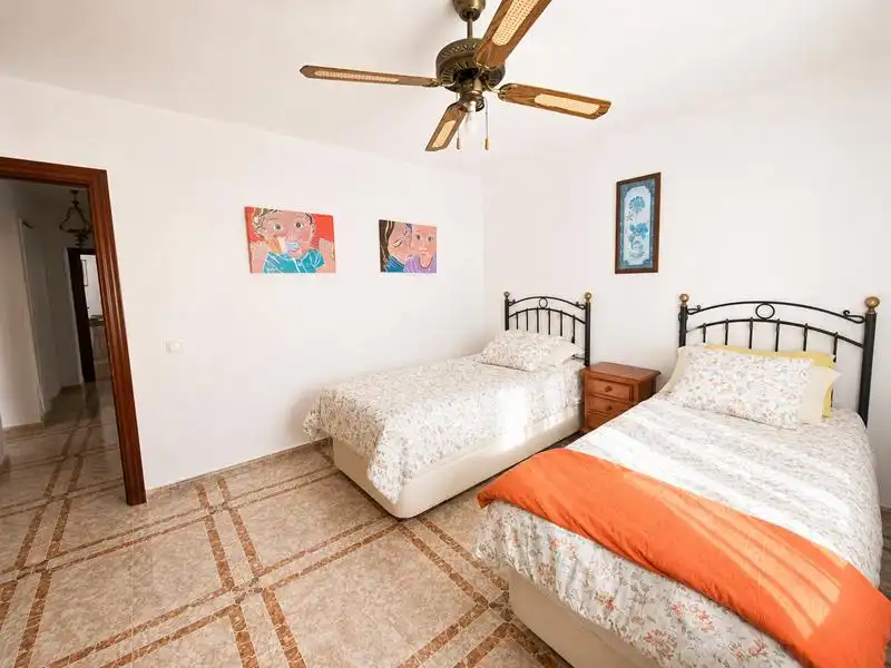 Habitación de Finca rústica en venta en Málaga con Aire acondicionado, Calefacción y Jardín privado