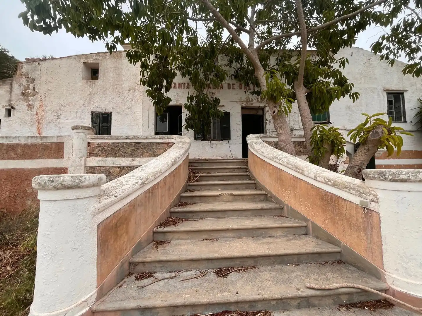 Vista exterior de Finca rústica en venda en Es Mercadal amb Jardí privat