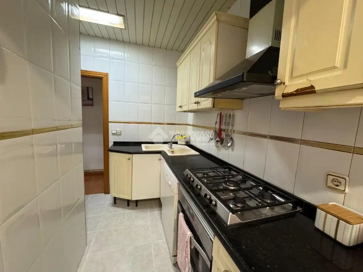 Küche von Wohnung zum Verkauf in Barcelona mit Klimaanlage, Heizung und Terrasse