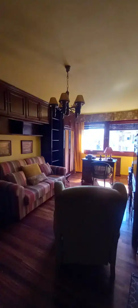 Sala de estar de Piso en venta en Gijón  con Calefacción, Parquet y Terraza