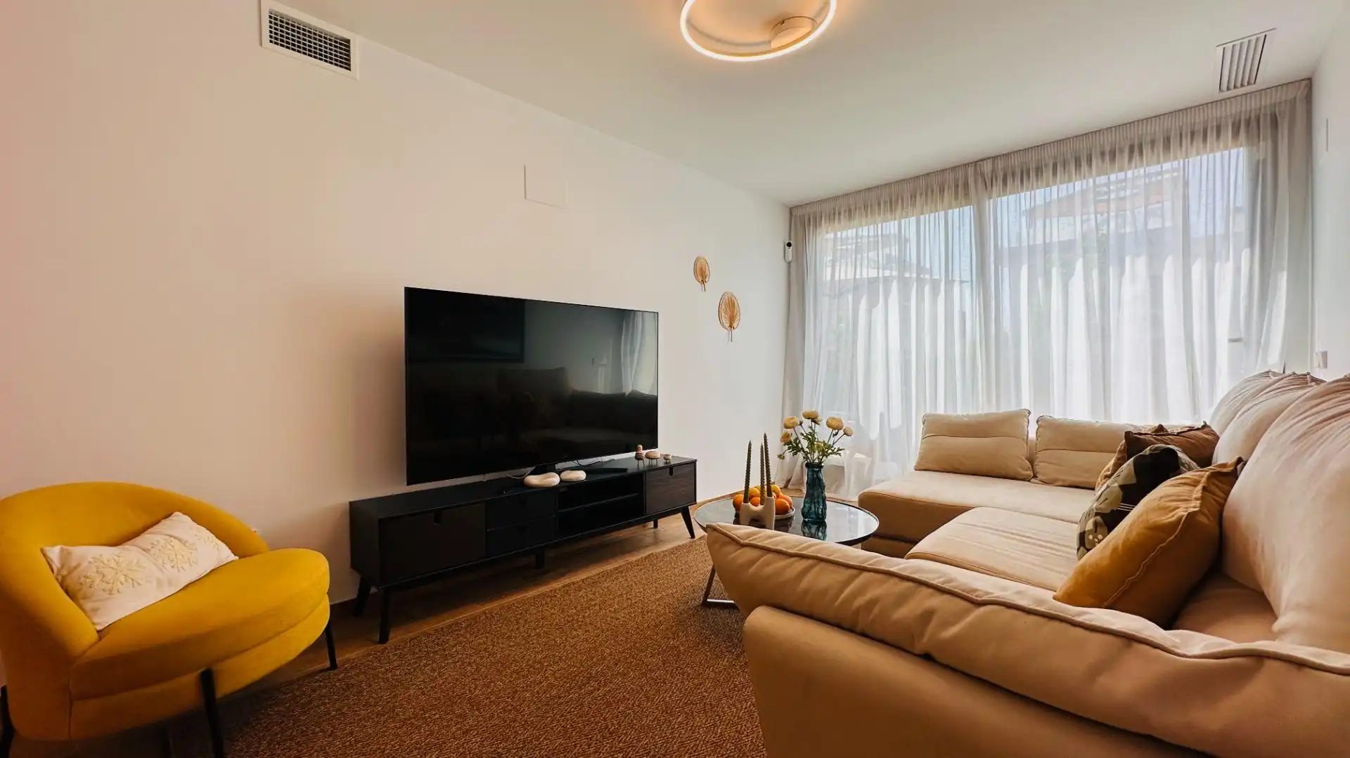 Sala d'estar de Dúplex de lloguer en Villajoyosa / La Vila Joiosa amb Aire condicionat, Calefacció i Jardí privat