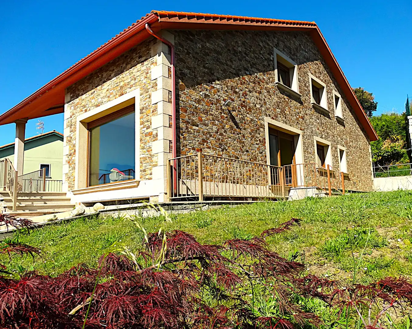 Vista exterior de Casa o xalet en venda en Miño amb Calefacció, Parquet i Terrassa