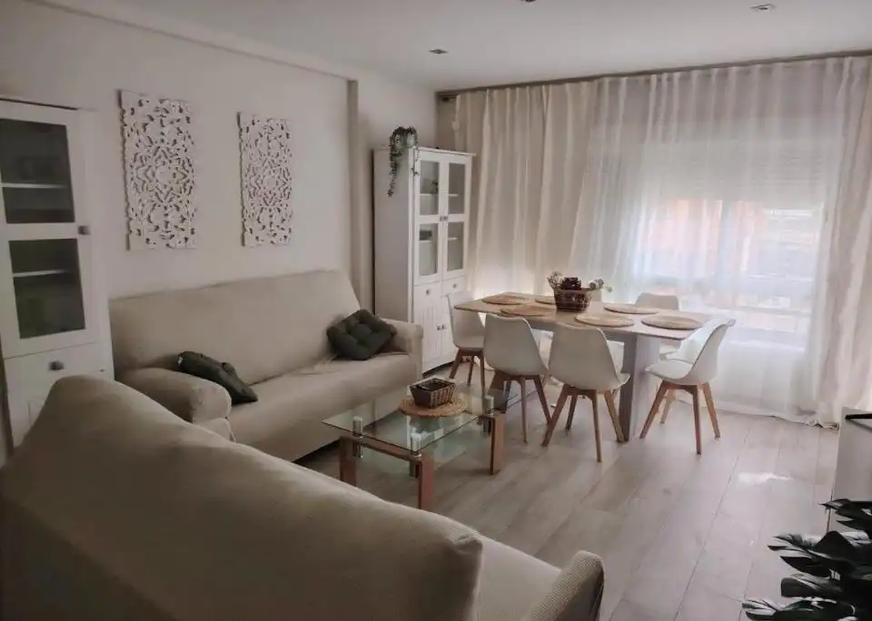 Wohnung zur Miete in Vista Alegre - Parque Cruz Conde