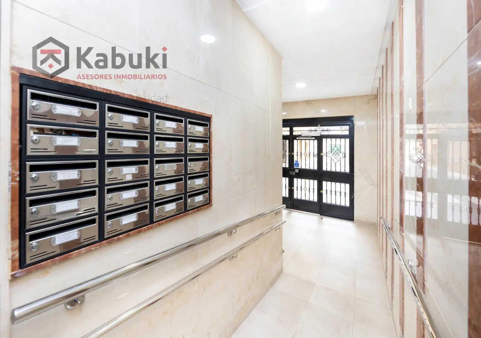 Flat with terrace for sale in Granada - avenida de cervantes 4, imagen 4