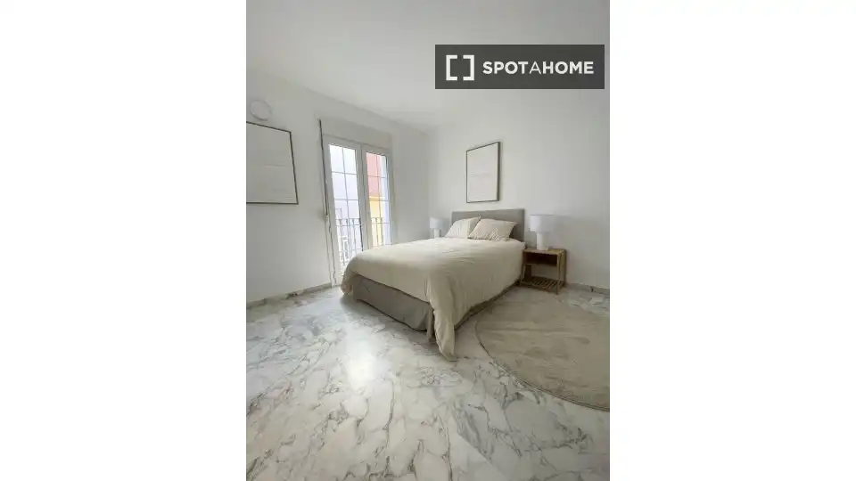 Habitación de Piso de alquiler en Málaga con Aire acondicionado, Calefacción y Amueblado