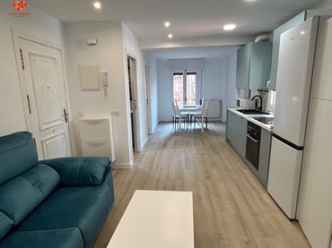 Flat with balcony to rent in Centro