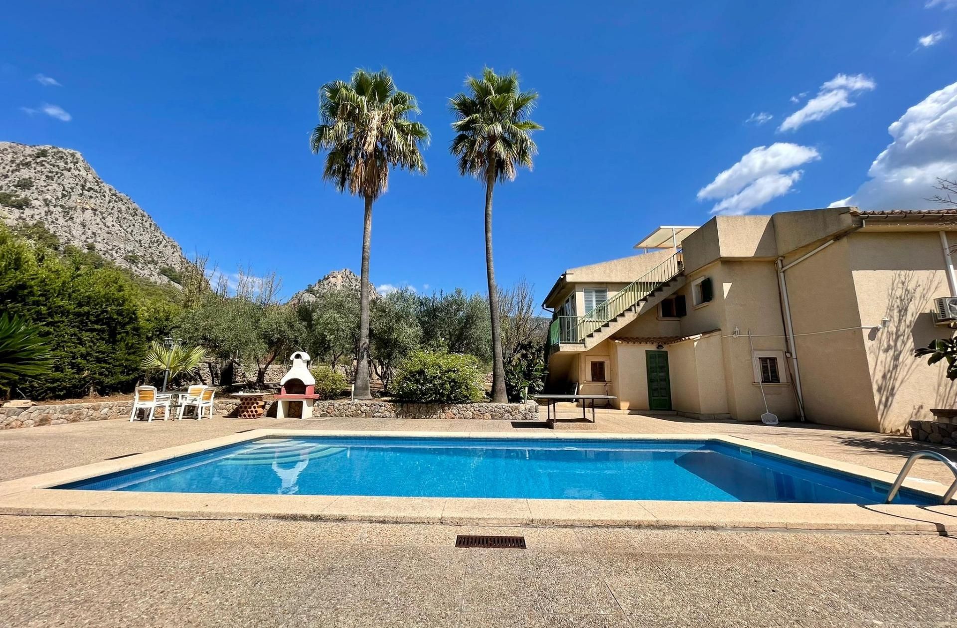 Swimming pool of Country house for sale in Bunyola  with Air Conditioner, Heating and Private garden
