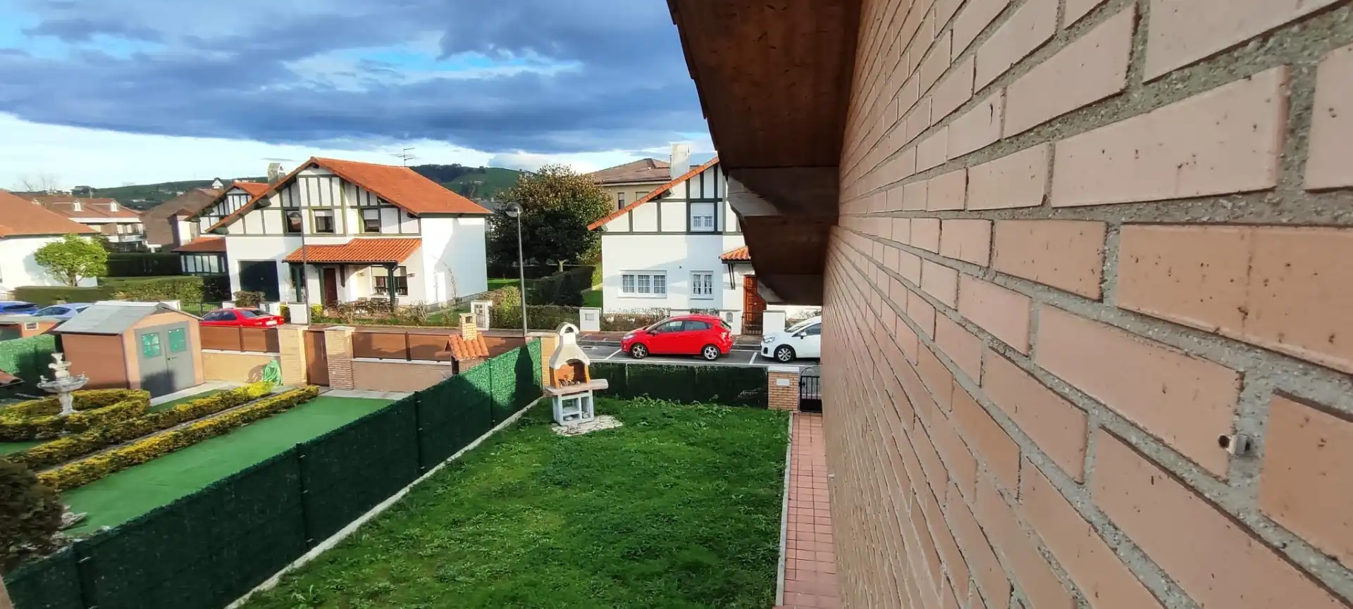 Parkplatz von Haus oder Chalet zum Verkauf in Torrelavega  mit Heizung, Privatgarten und Terrasse