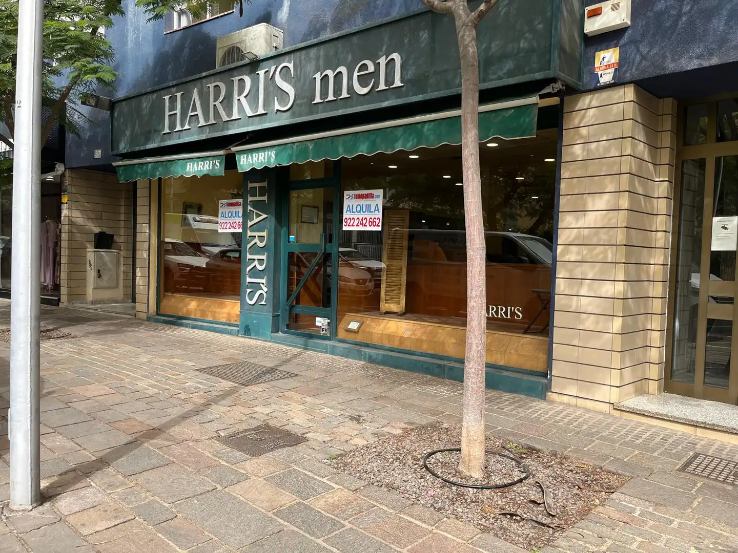 Local de alquiler en  Santa Cruz de Tenerife Capital con Parquet y Amueblado