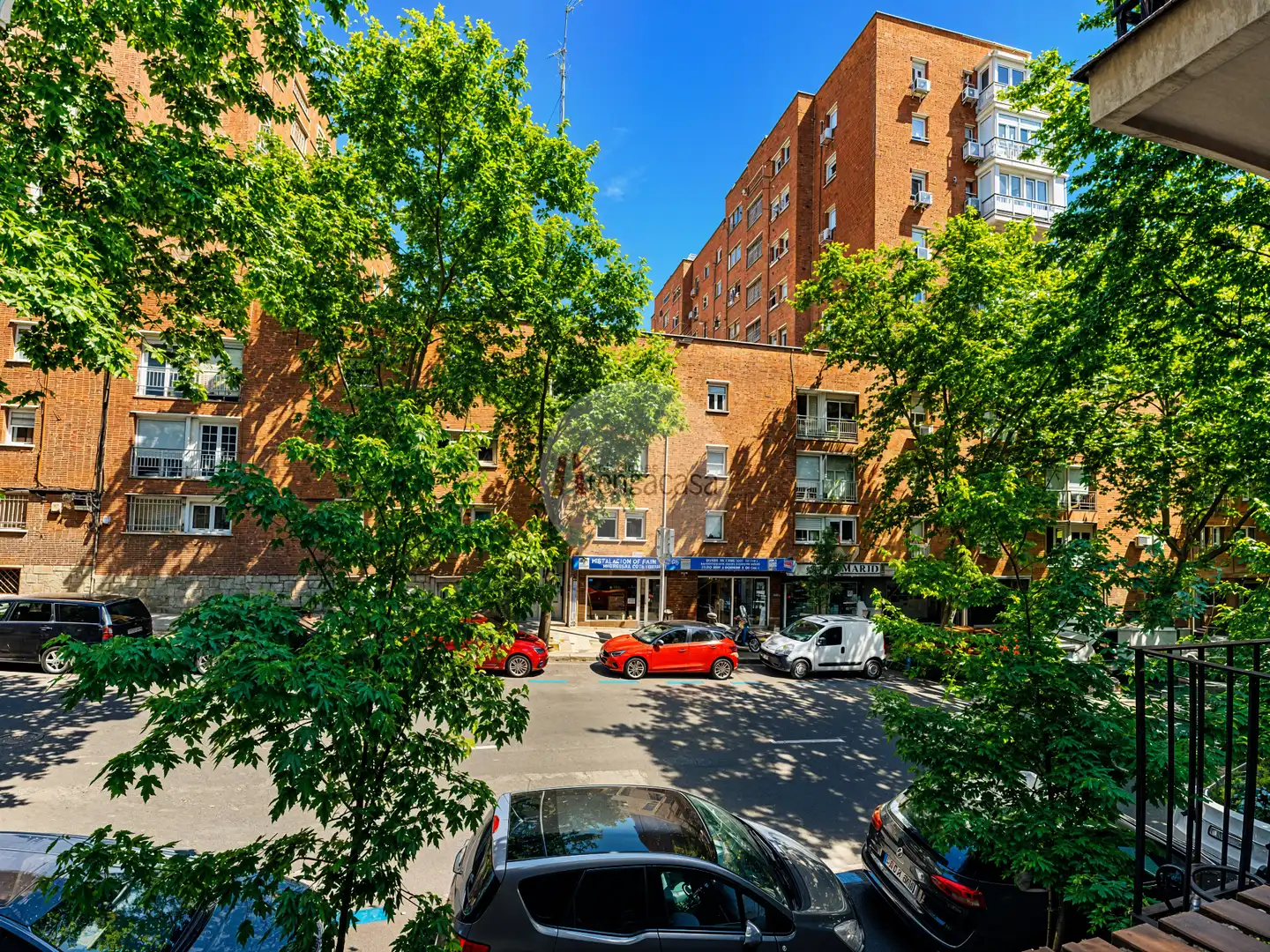 Vista exterior de Piso en venta en Madrid con Calefacción, Parquet y Terraza