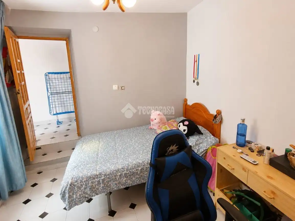 Casa aparellada en venda a Valdeverdeja, imagen 18
