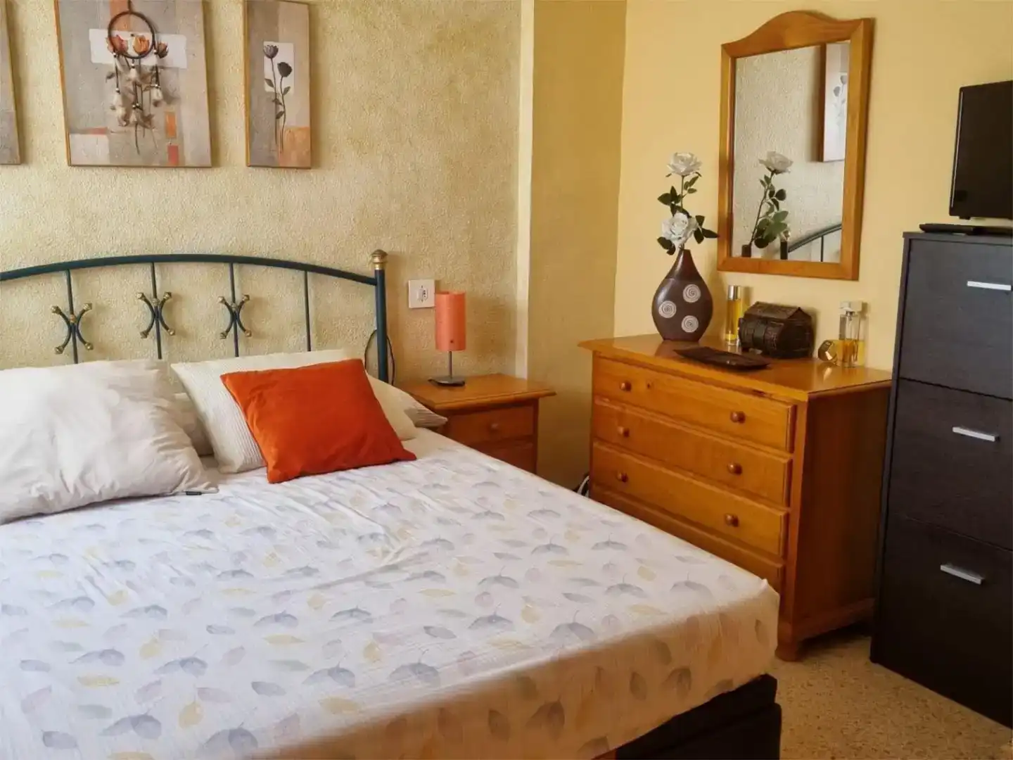 Dormitori de Apartament de lloguer en El Puig de Santa Maria amb Aire condicionat, Jardí privat i Terrassa