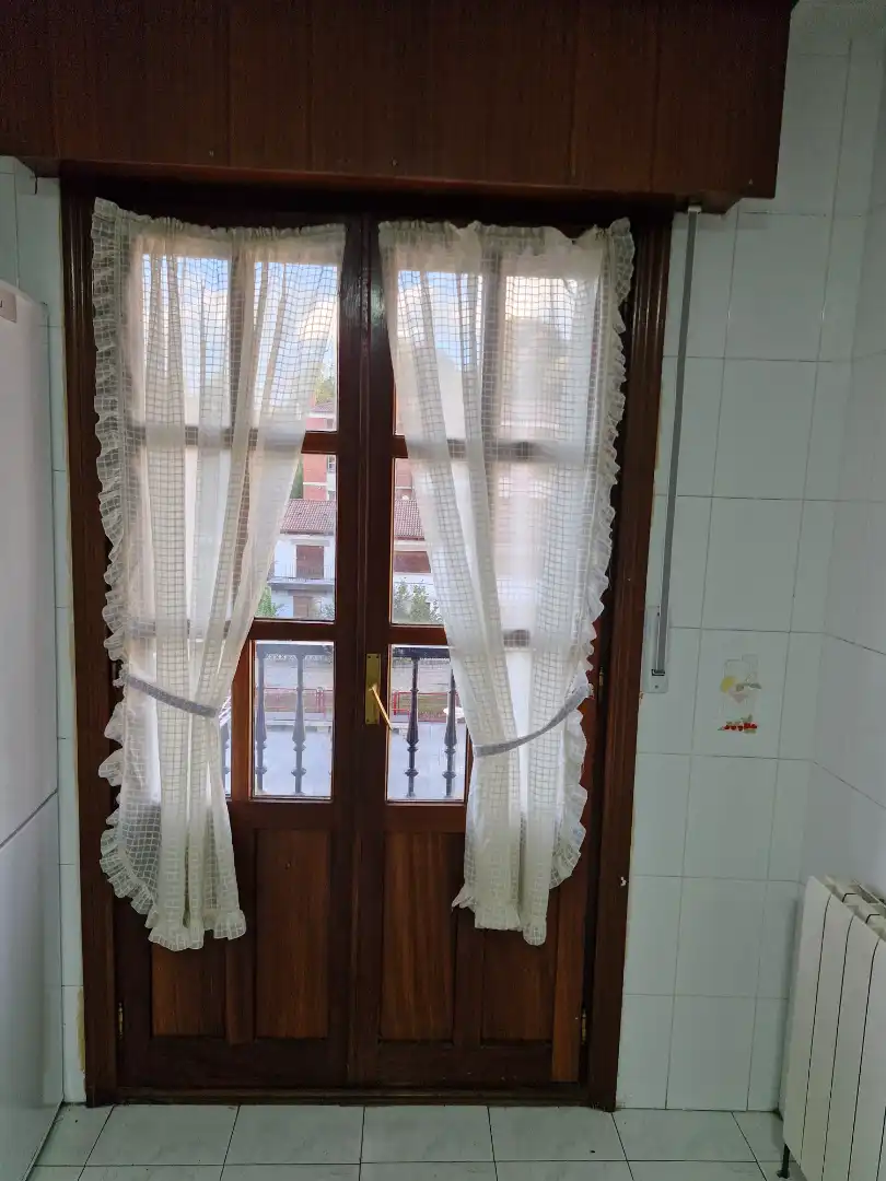 Piso de alquiler en Valle de Mena con Calefacción, Parquet y Amueblado