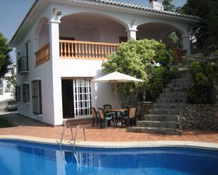 Jardí de Casa o xalet de lloguer en Nerja amb Terrassa i Piscina