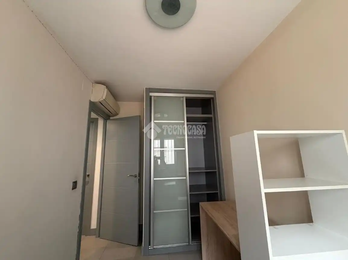 Bedroom of Flat for rent in Madrid  with Air Conditioner and Heating