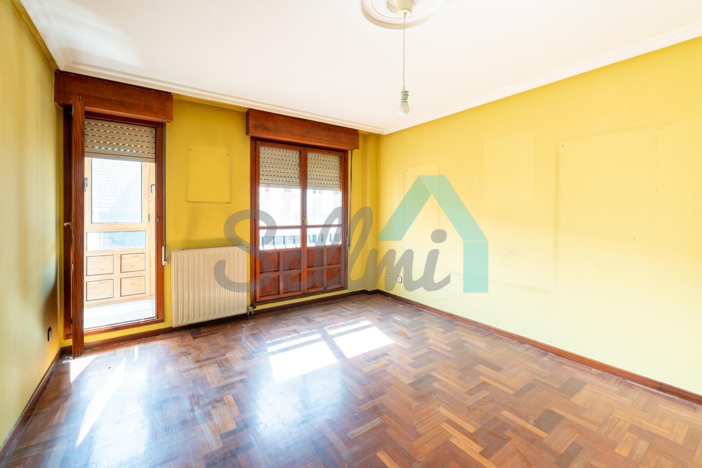 Living room of Flat for sale in Langreo  with Heating, Parquet flooring and Terrace