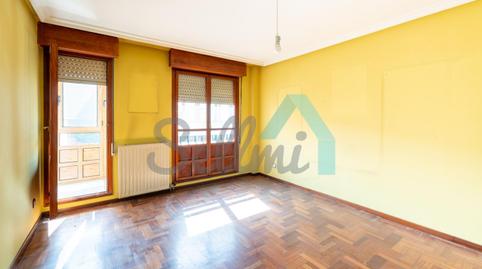 Photo 2 of Flat for sale in Ramón Alonso Riesgo, Sama, Langreo