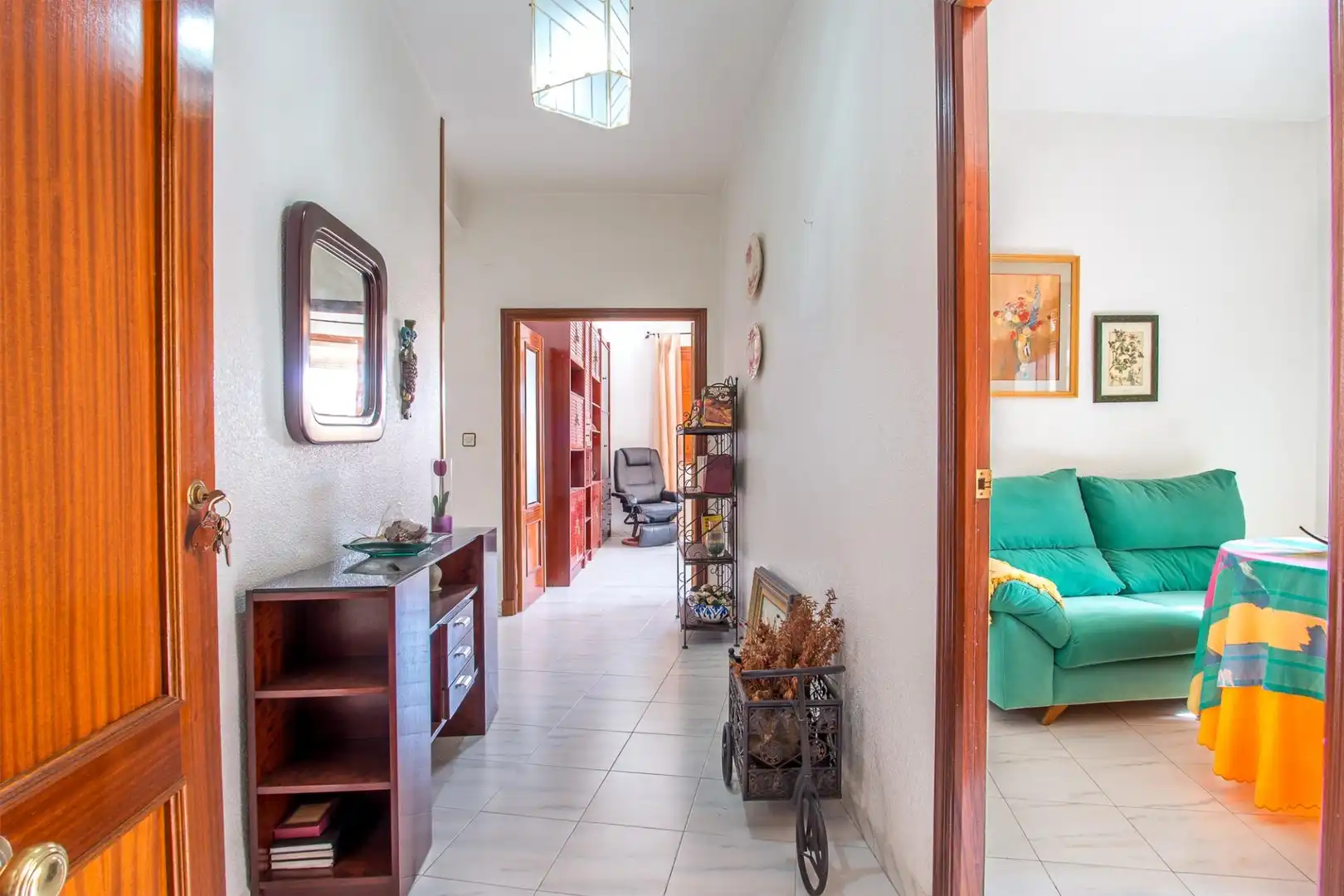 Buildings for sale in Mula