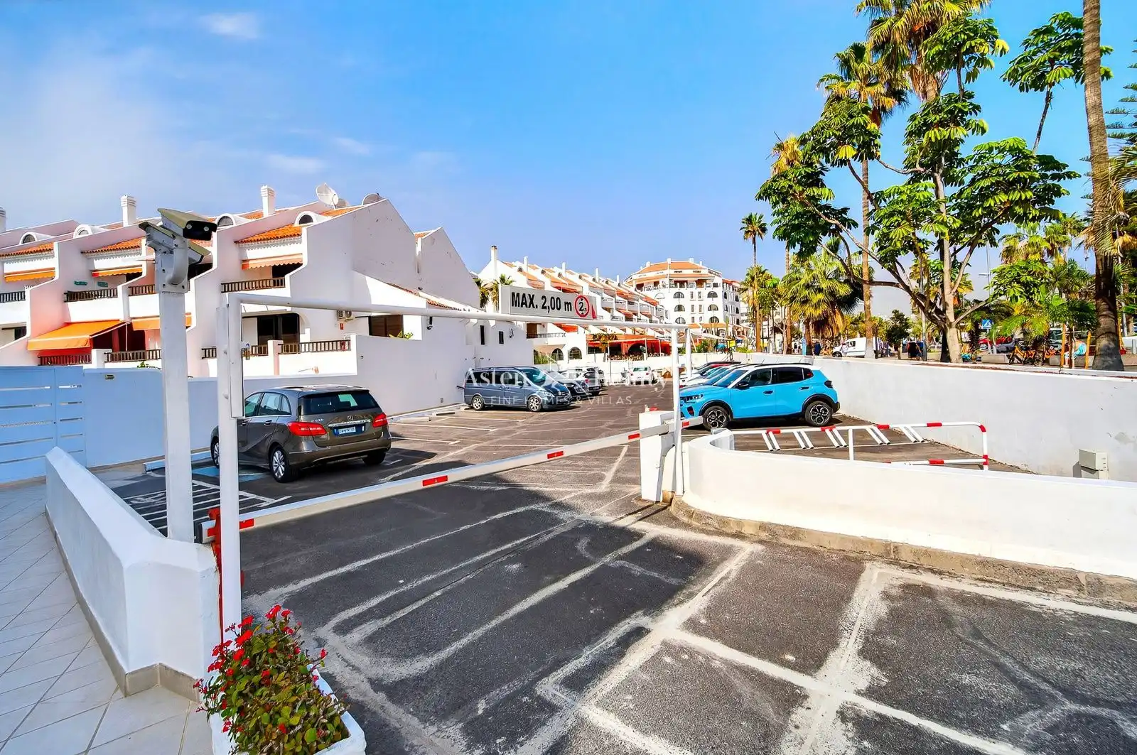 Vista exterior de Ático en venta en Arona con Aire acondicionado, Terraza y Piscina
