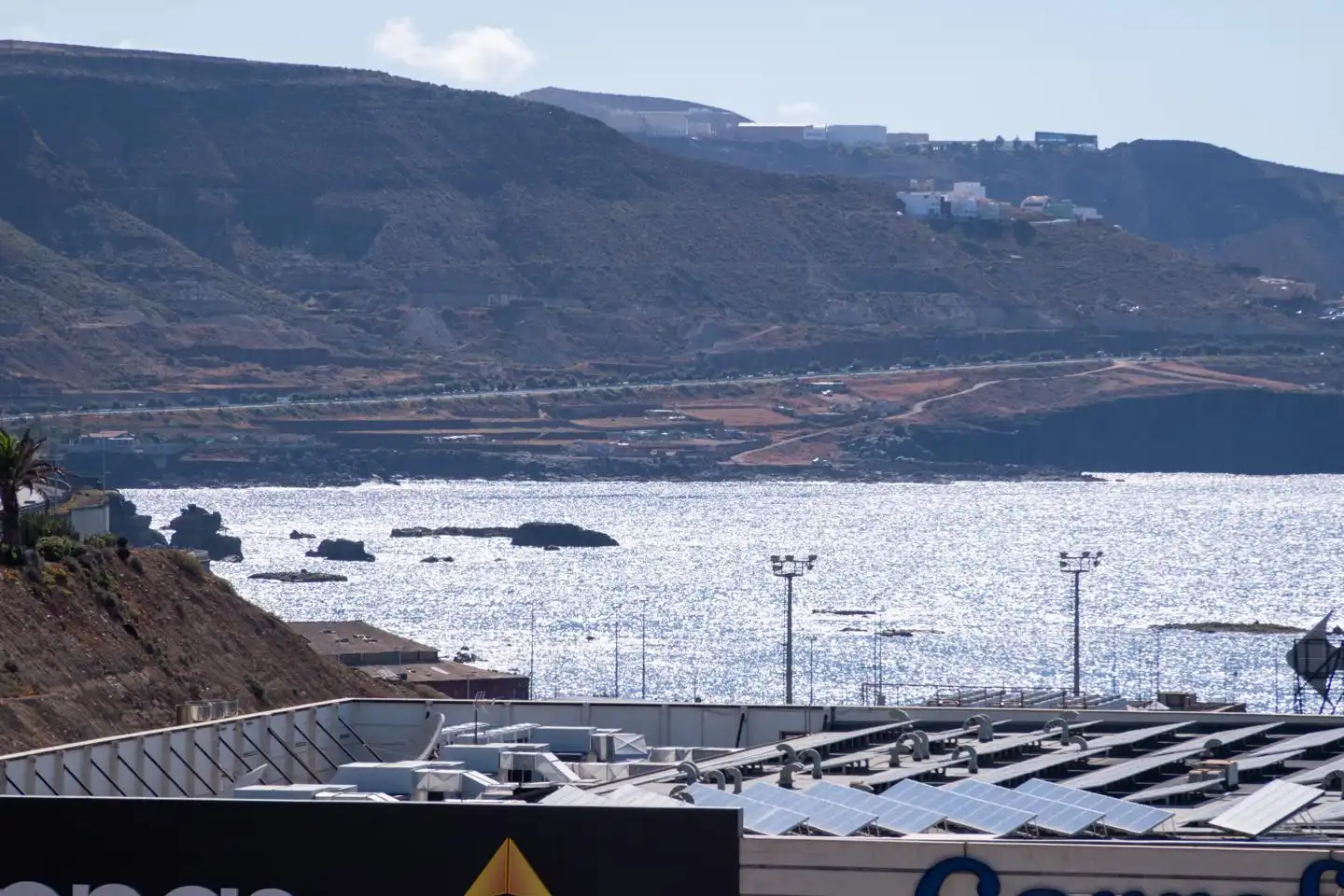 Vista exterior de Piso en venta en Las Palmas de Gran Canaria con Terraza y Amueblado