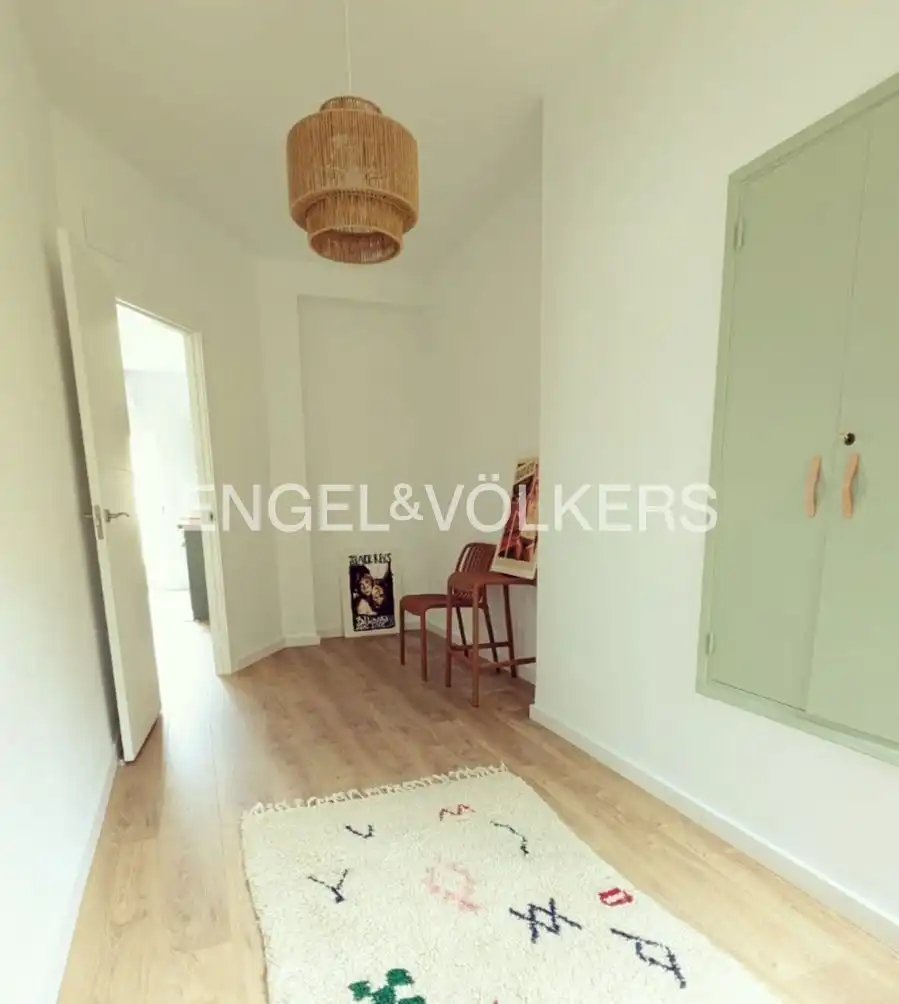 Wohnung zur Miete in Valencia mit Klimaanlage, Heizung und Parkett