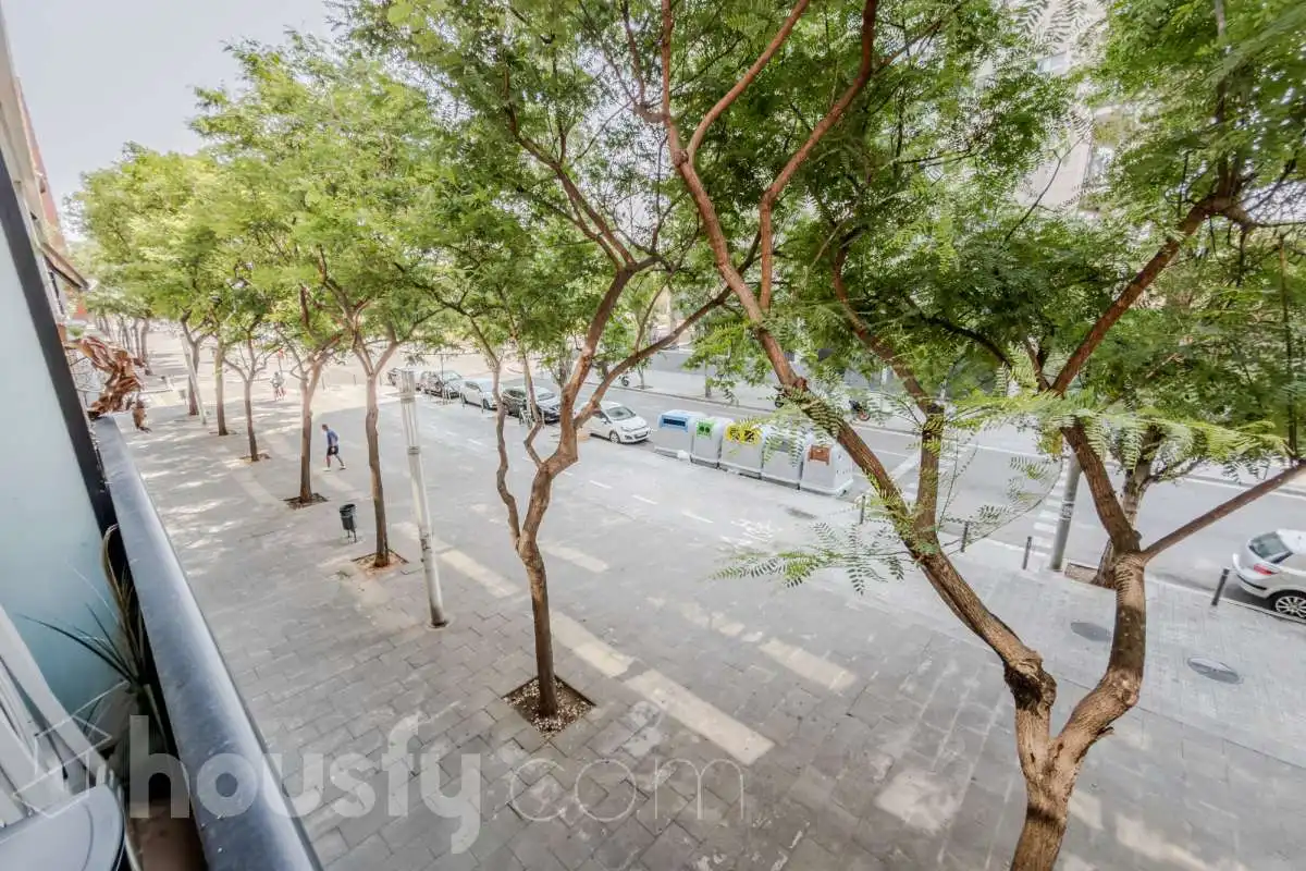 Vista exterior de Pis en venda en Sant Adrià de Besòs amb Aire condicionat, Calefacció i Parquet