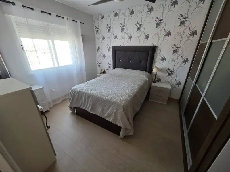 Dormitori de Casa o xalet en venda en Malpartida de Plasencia amb Aire condicionat, Calefacció i Jardí privat