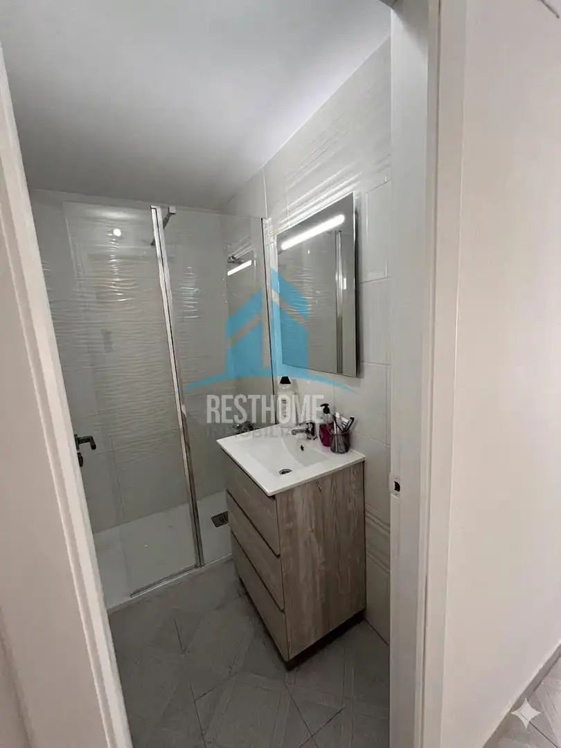 Bathroom of Study for sale in Gandia  with Air Conditioner, Terrace and Community pool