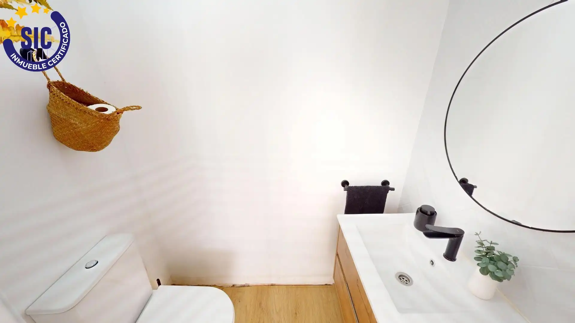 Bany de Casa o xalet en venda en Benicasim / Benicàssim amb Aire condicionat, Jardí privat i Parquet