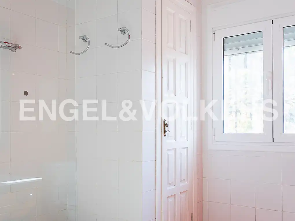 Badezimmer von Haus oder Chalet zur Miete in Jávea / Xàbia mit Klimaanlage, Heizung und Privatgarten