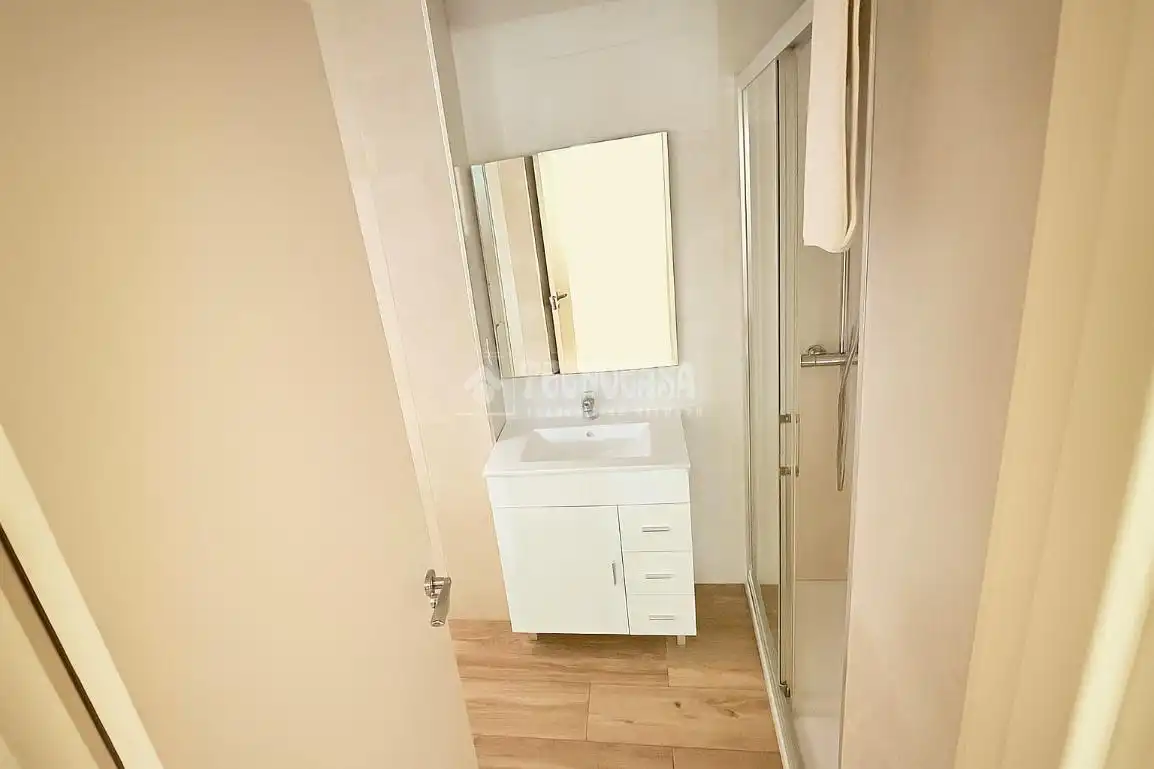 Badezimmer von Einfamilien-Reihenhaus zum Verkauf in Málaga mit Klimaanlage, Terrasse und Balkon
