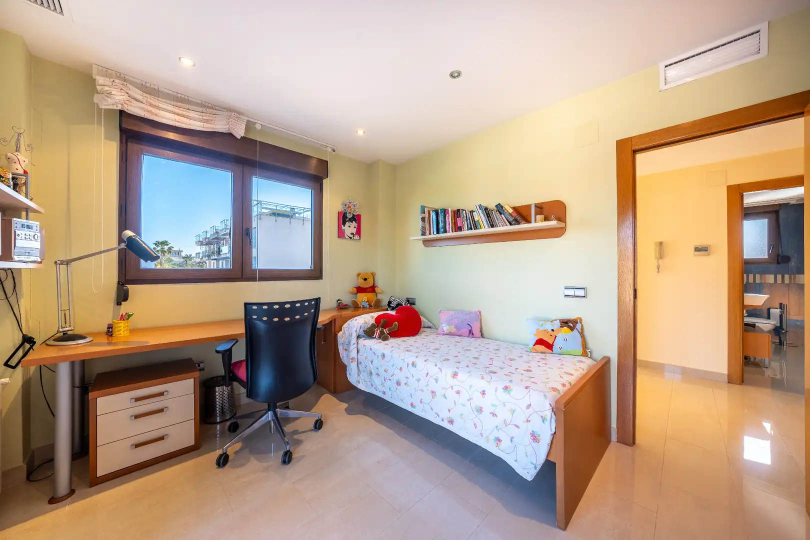 Habitación de Casa o chalet en venta en Torrevieja con Aire acondicionado, Calefacción y Jardín privado