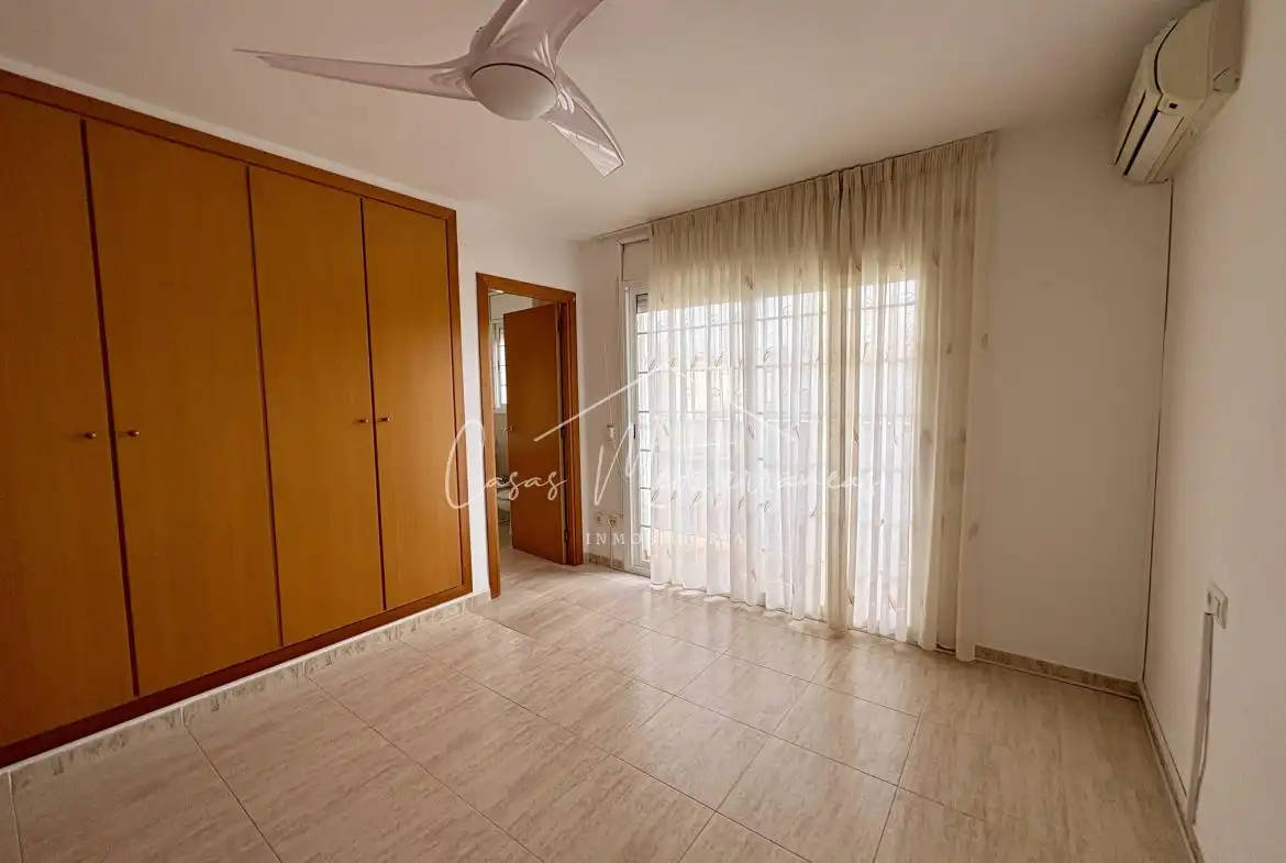 Casa aparellada amb terrassa en venda a Carrer Artur Martorell, imagen 18