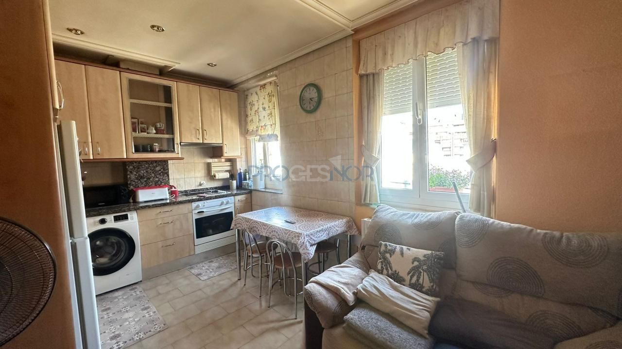 Kitchen of Flat for sale in León Capital   with Heating, Storage room and Furnished