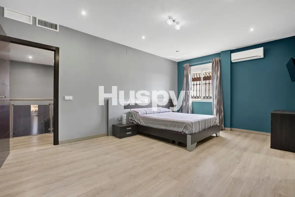 Chalet con balcón en venta en Calle Torre del Oro, imagen 17