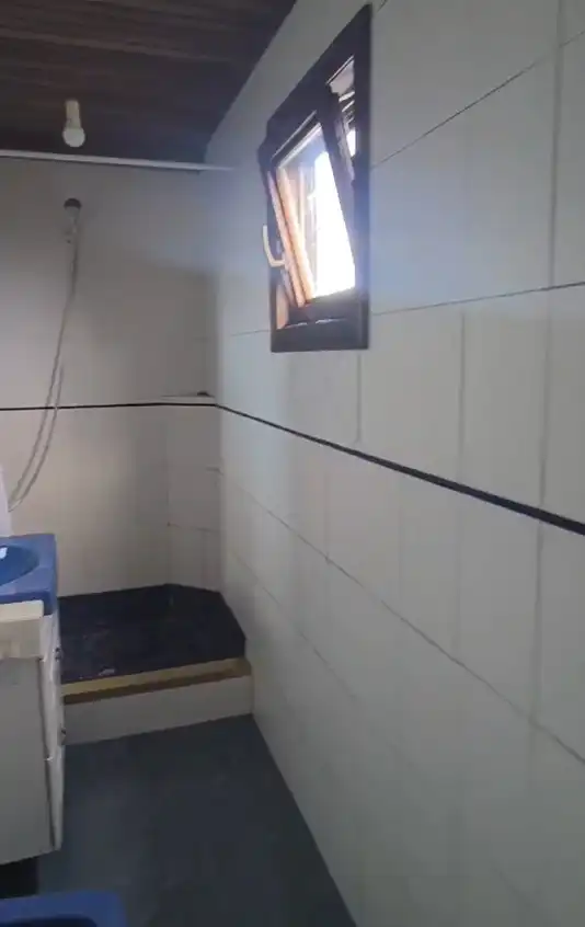 Baño de Apartamento de alquiler en Nigrán con Calefacción, Trastero y Amueblado