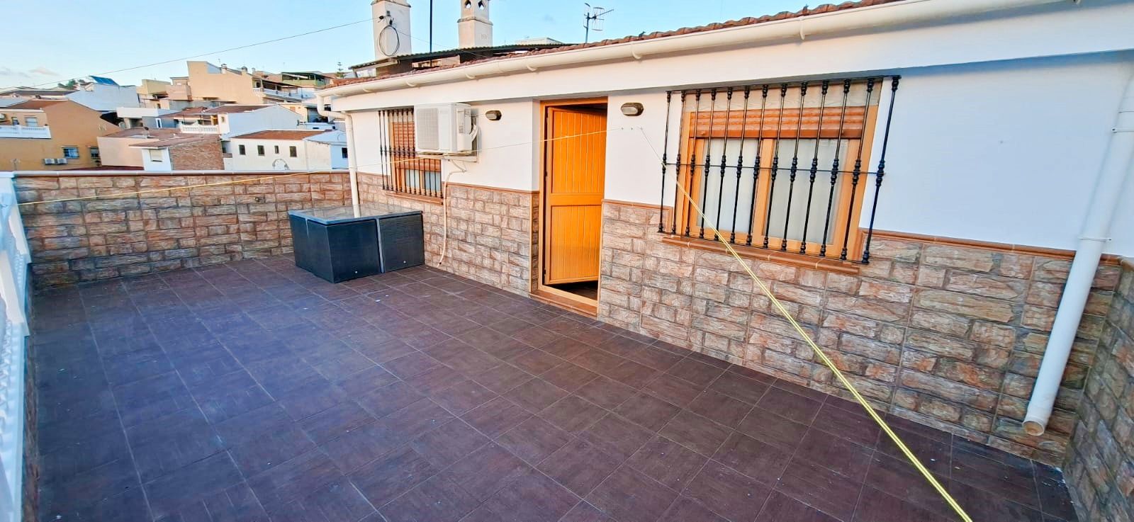 Vista exterior de Àtic de lloguer en Málaga Capital amb Aire condicionat, Terrassa i Moblat