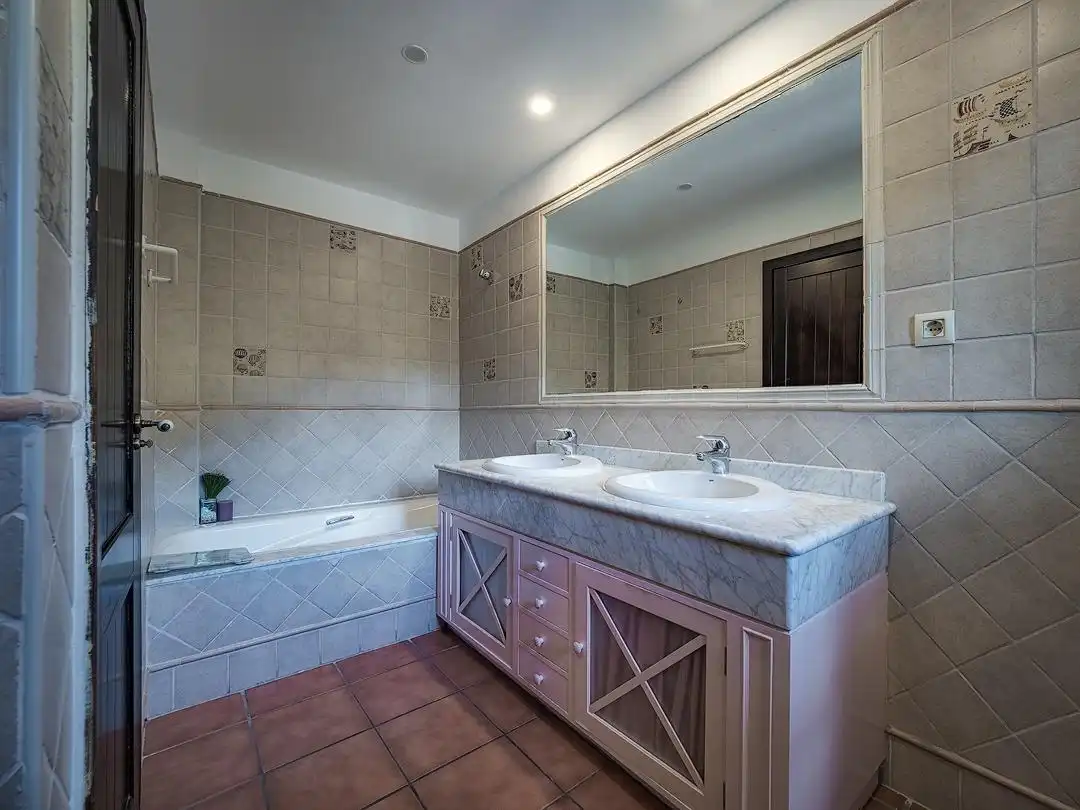 Baño de Casa o chalet en venta en Torrelodones con Aire acondicionado, Calefacción y Jardín privado