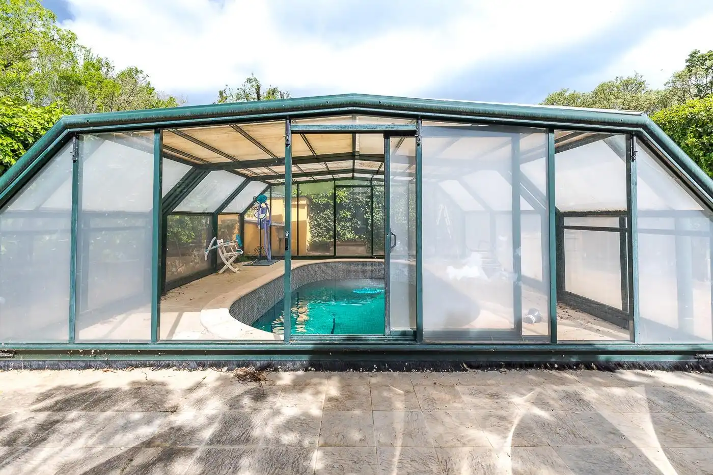 Piscina de Casa o chalet en venta en San Lorenzo de El Escorial con Calefacción, Alarma y Piscina comunitaria