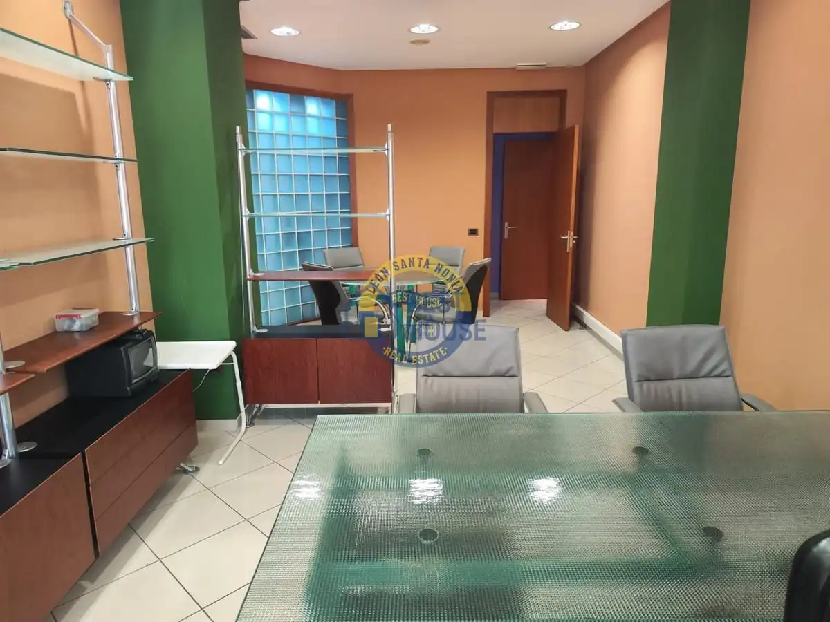 Office for rent in San Claudio - La Chantría