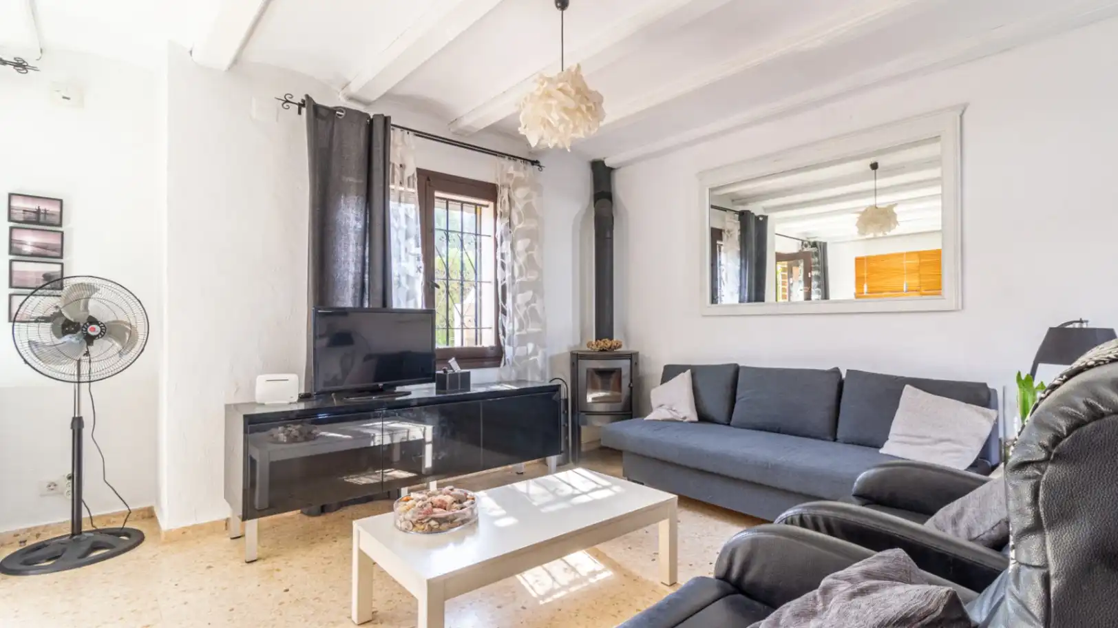Sala d'estar de Casa o xalet en venda en Dénia amb Aire condicionat, Calefacció i Jardí privat