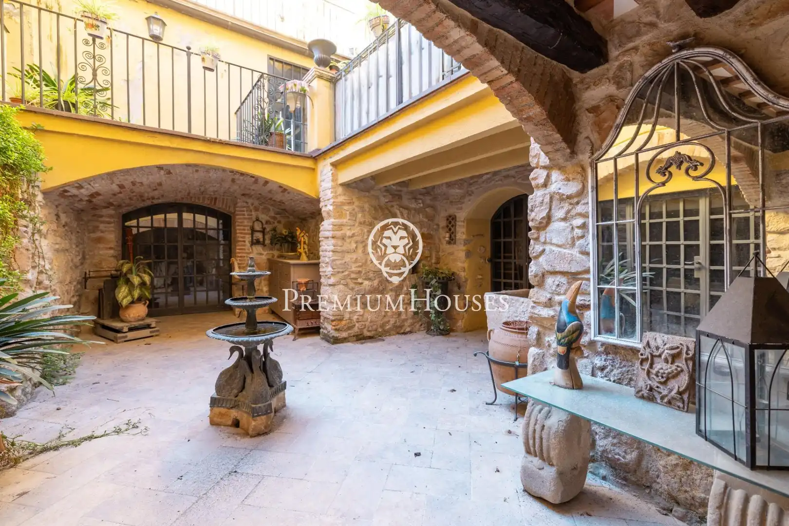 Houses for sale in Montblanc, Tarragona