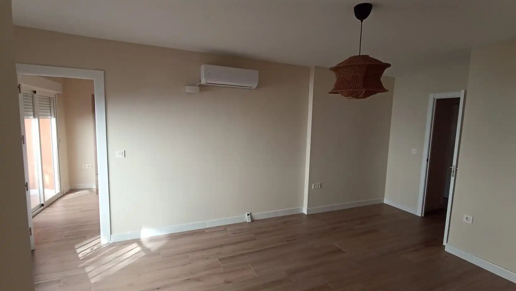Bedroom of Flat for rent in Granada  with Air Conditioner, Terrace and Washing machine