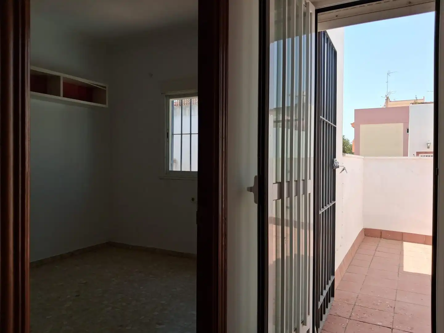 Casa adosada en venda en Utrera amb Piscina comunitària
